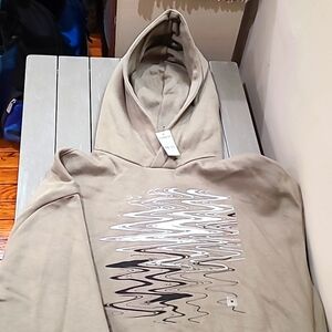 New Men Express pullover Medium